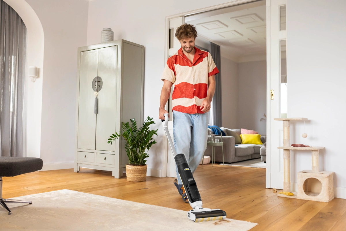 Czyszczenie pokoju z Karcher FCV 3