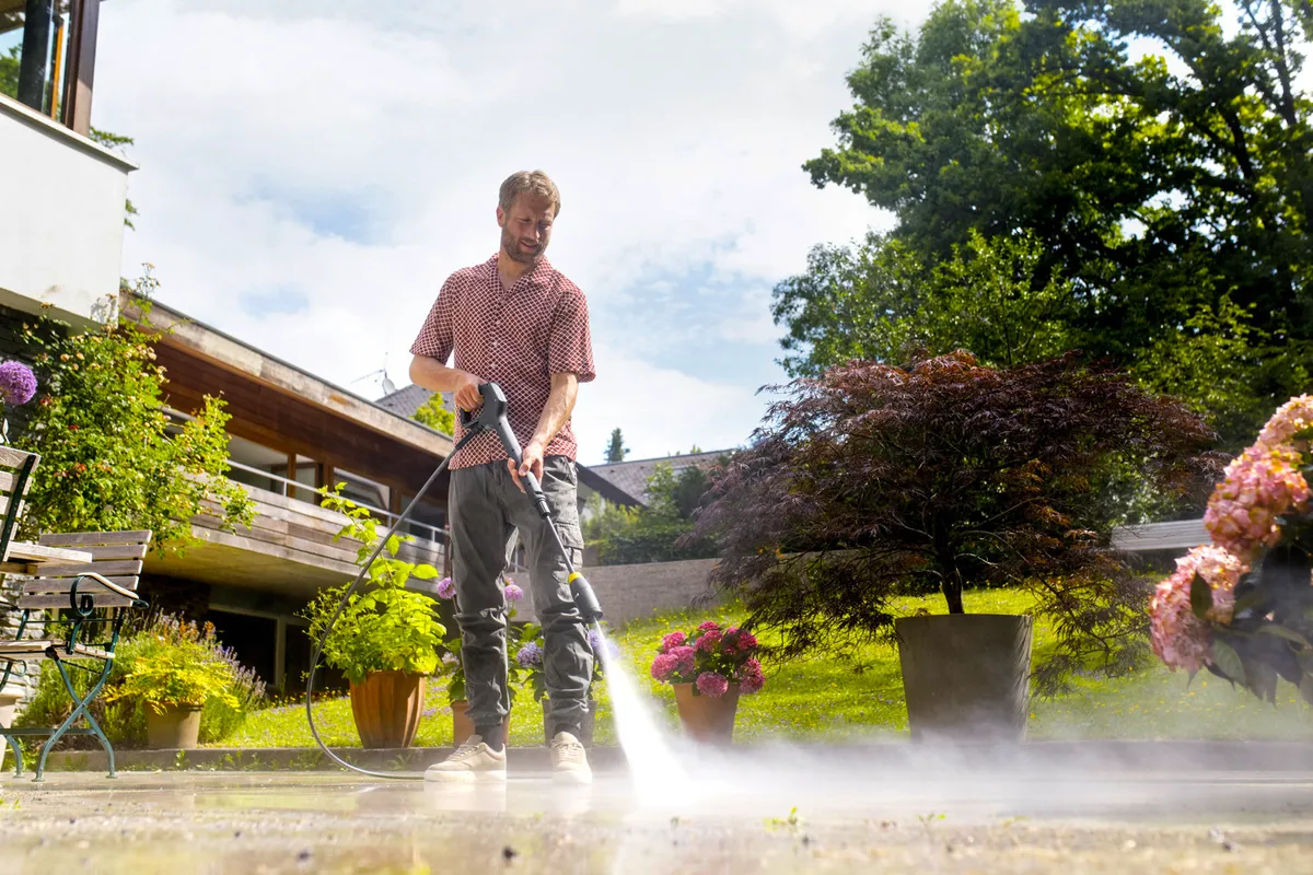 Czyszczenie tarasu myjką K 6 Comfort Premium