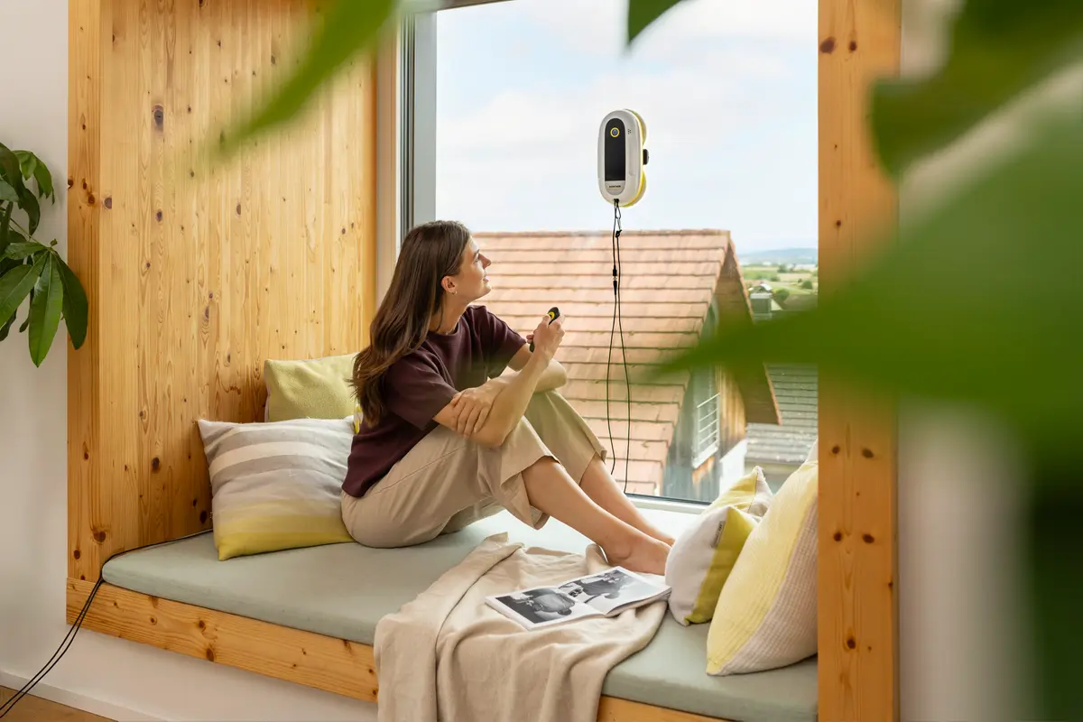 Mycie okien robotem Karcher RCW 2 z mikrofibrą