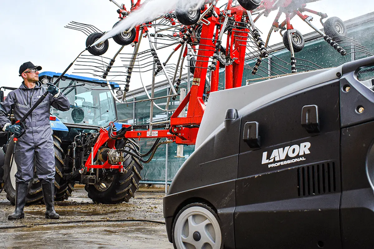 Mycie gorącą wodą w rolnictwie Lavor HTR