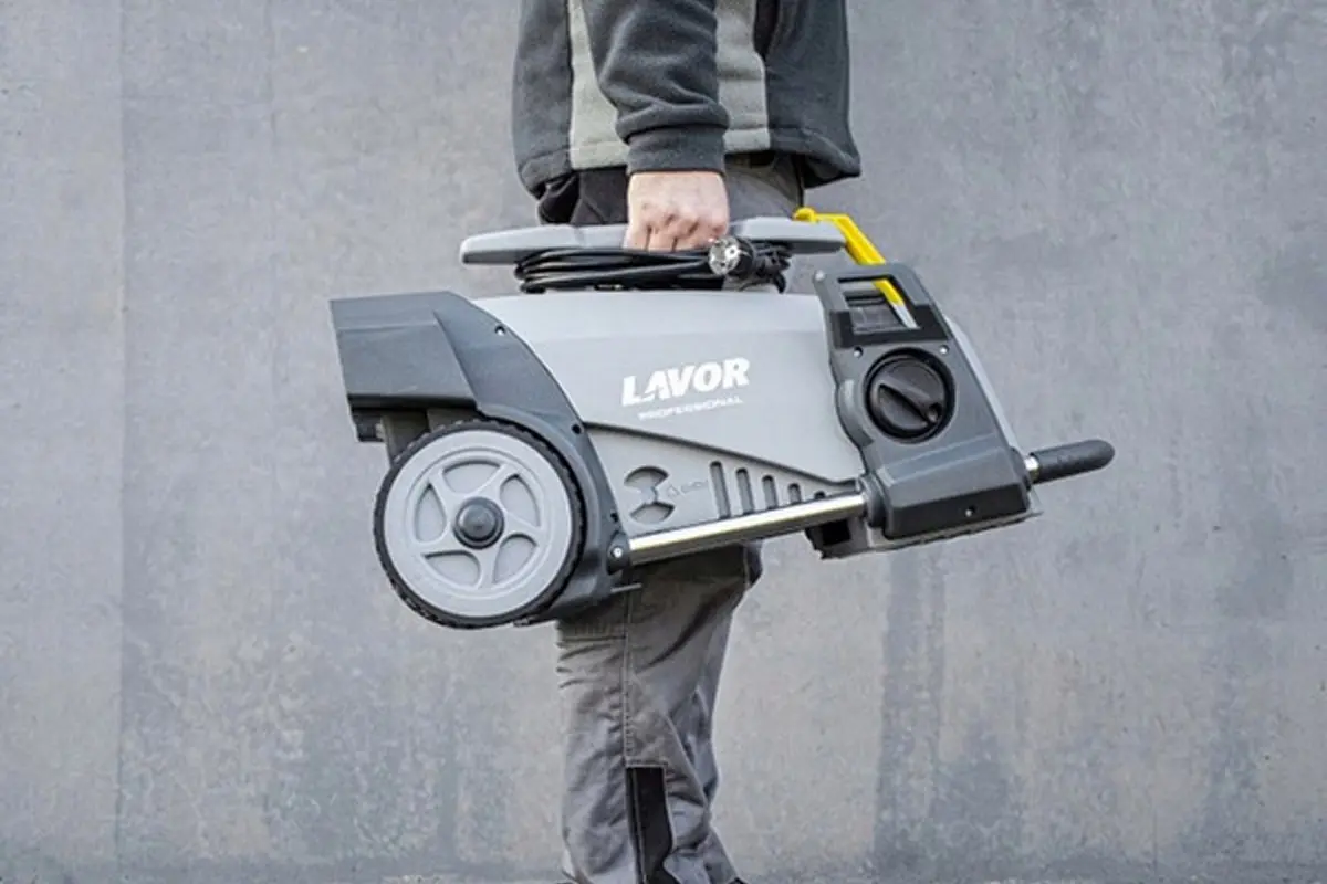 Mobilność i ergonomia myjki Lavor Maine 1409 XP