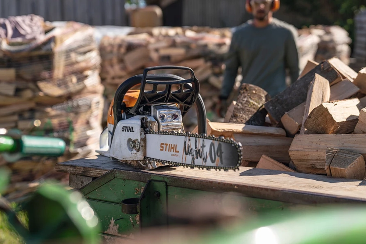 Cięcie drewna opałowego pilarką STIHL MS 271