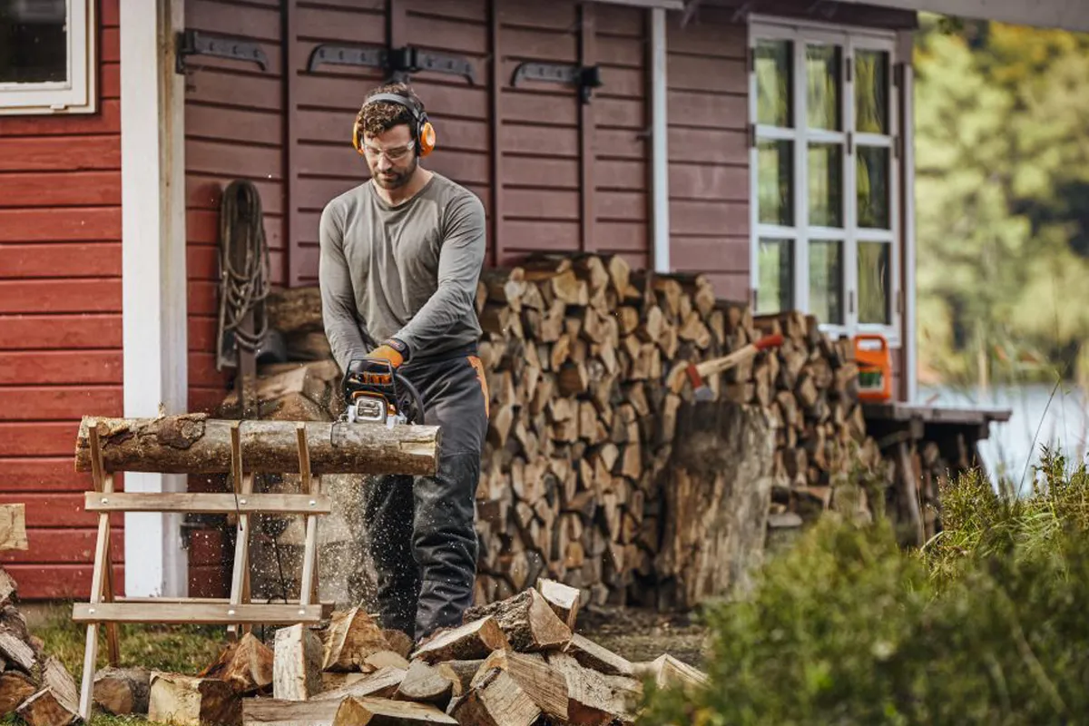 Praca pilarką STIHL MS 172