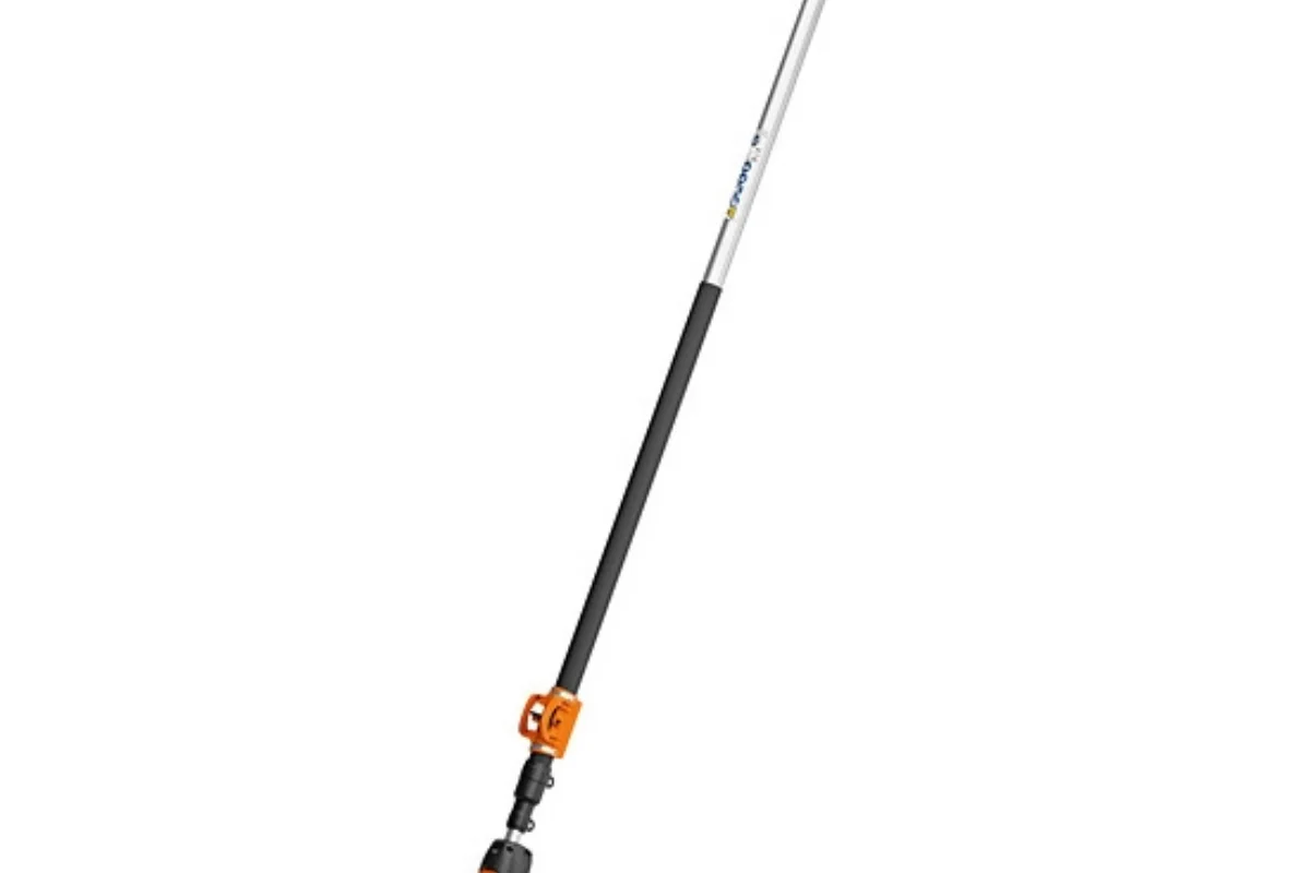Praca podkrzesywarką Stihl HTA 135