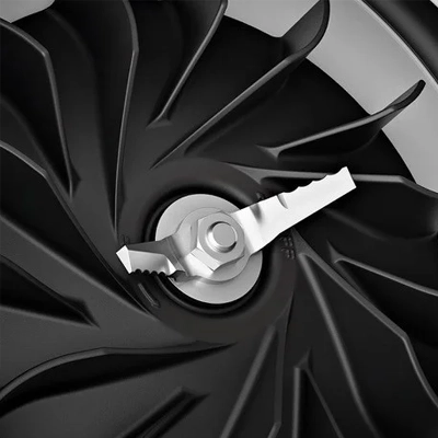 Metalowy rozdrabniacz