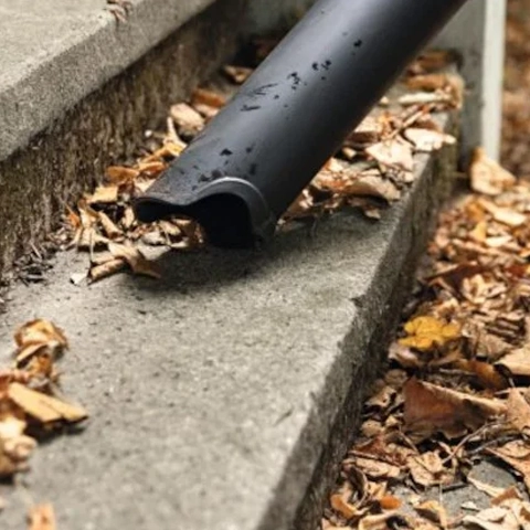 Otwór dyszy ssącej z wgłębieniami