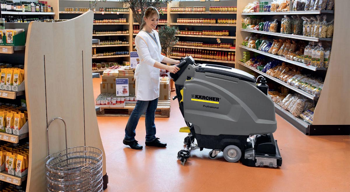 Przykład użycia szorowarki w niewielkim sklepie Przykład wykorzystania szorowarki Karcher B40 W