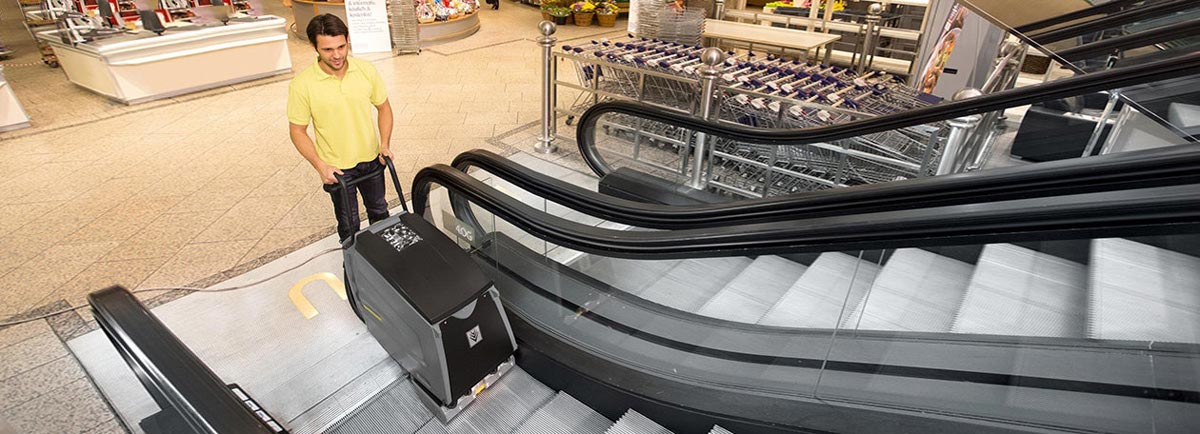 Przykład użycia urządzenia Karcher BR 47/35 Esc Urządzenie BR 47/35 Esc podczas pracy