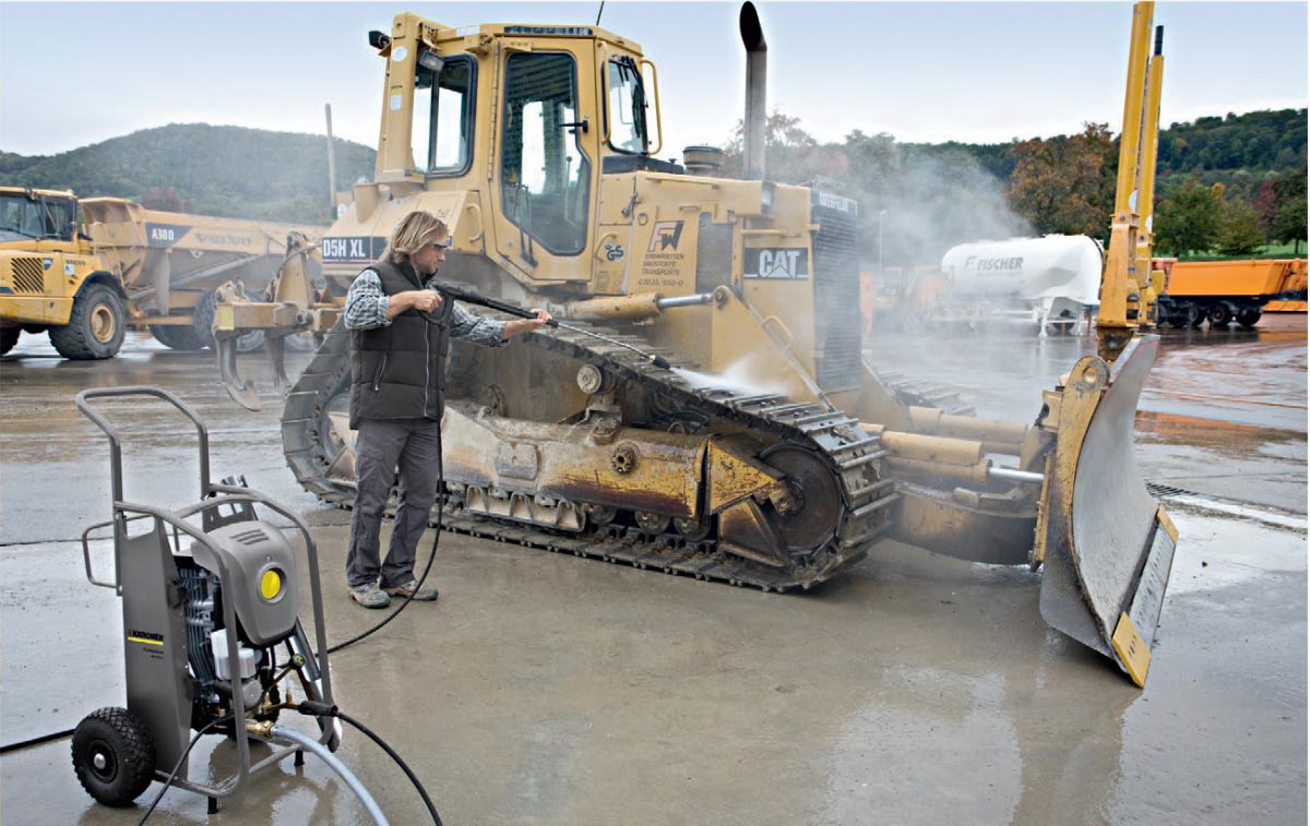Profesjonalna myjka wysokociśnieniowa HD 10/25-4 Cage Plus firmy Karcher Profesjonalna myjka wysokociśnieniowa HD 10/25-4 Cage Plus firmy Karcher w zestawie z dyszą Power. Podczas mycia maszyny budowlanej - spycha.