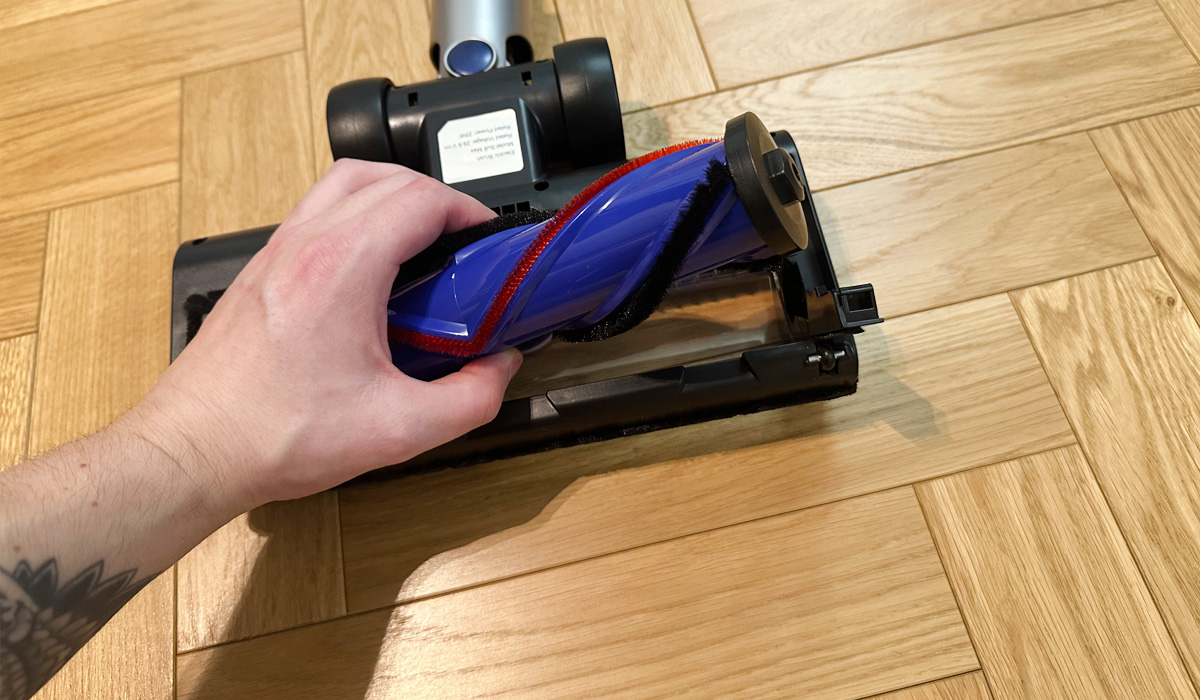 wyjmowanie szczotki zermat s8